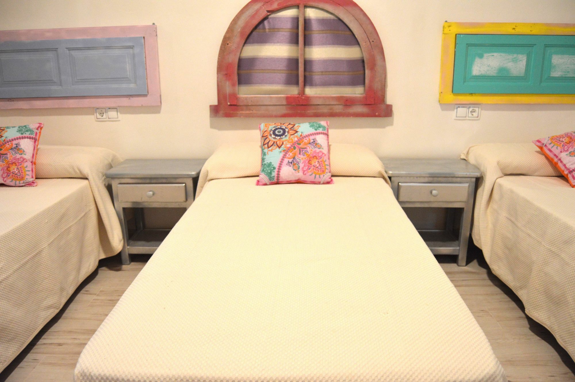 Apartamento 19 Dias Y Muchas Noches Cádiz Kültér fotó