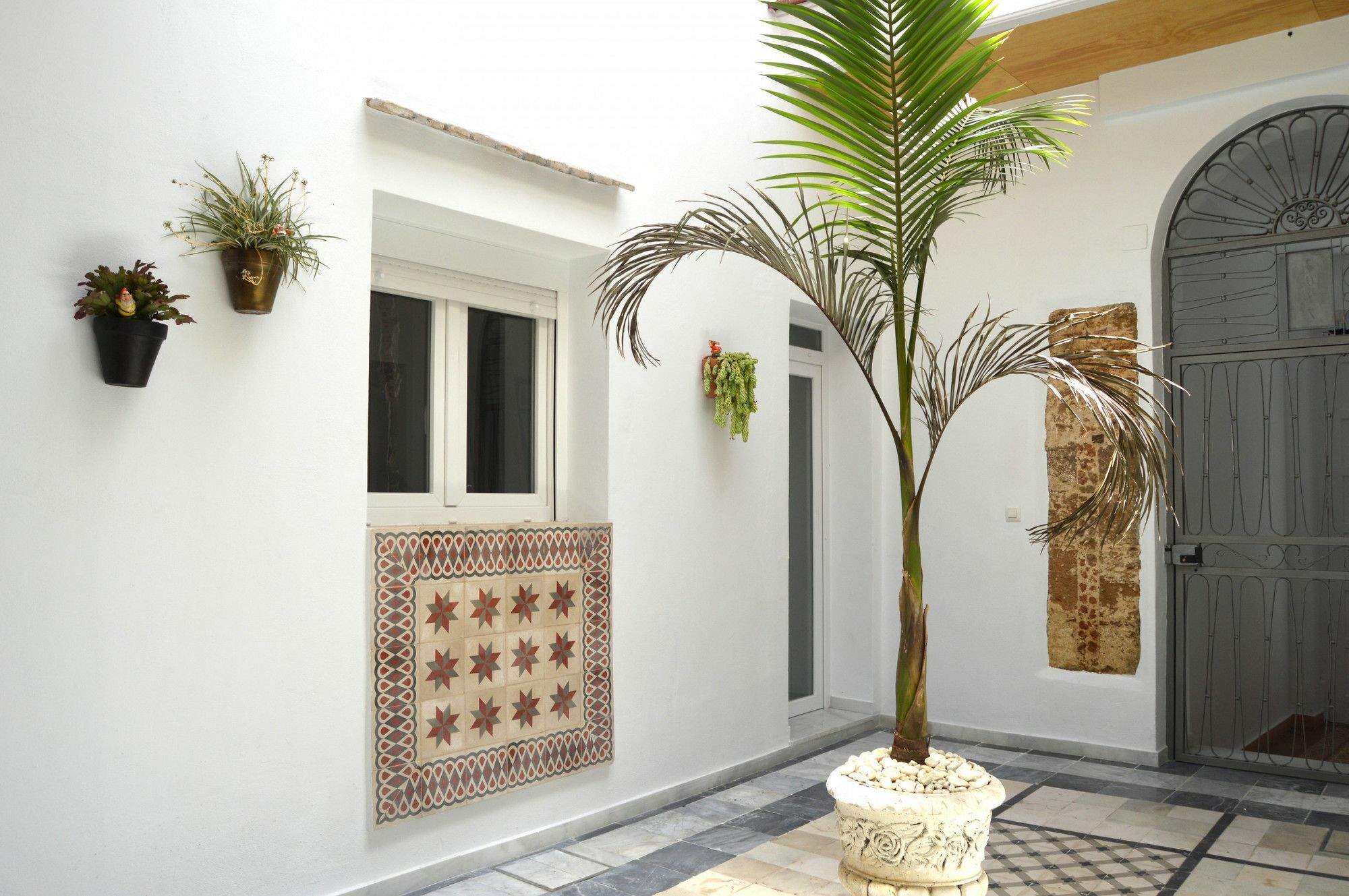Apartamento 19 Dias Y Muchas Noches Cádiz Kültér fotó